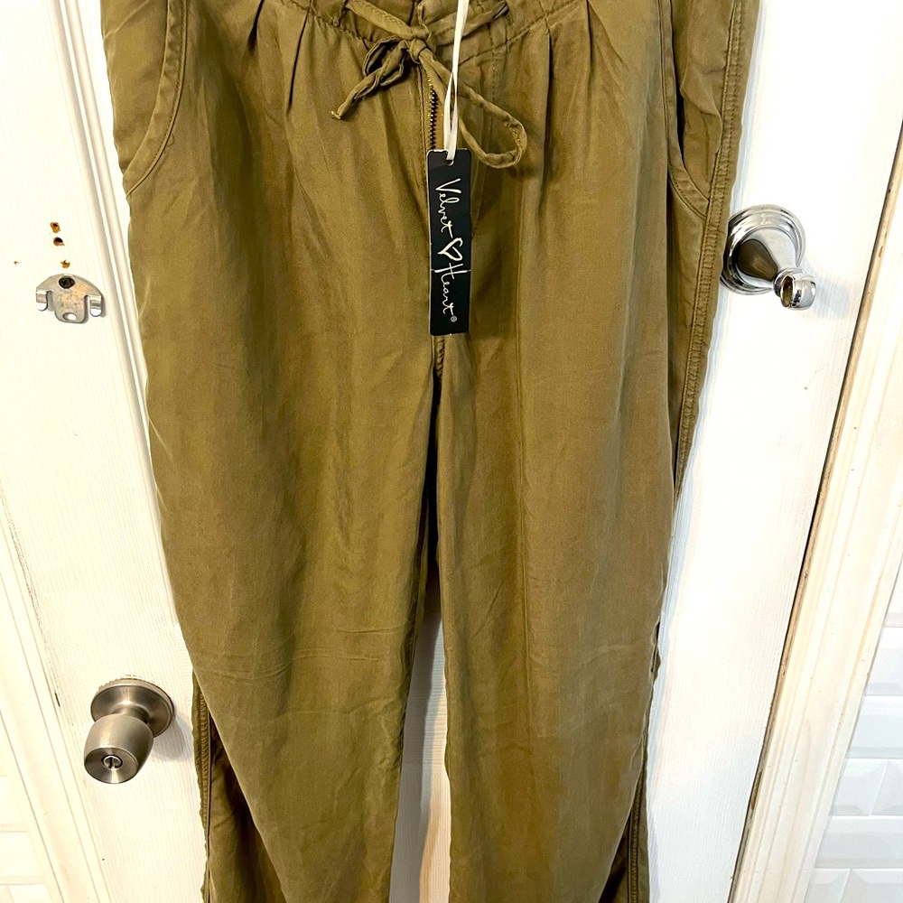 NWT Velvet Heart Cargo Pants-Khaki-Small